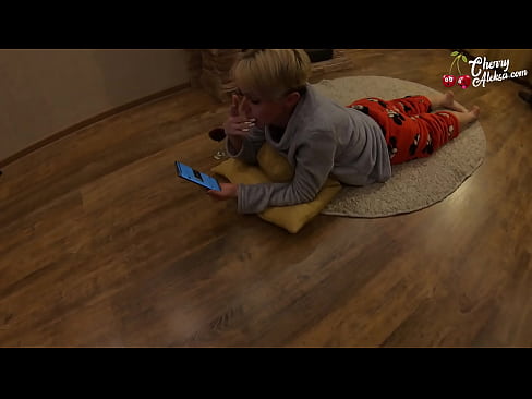 ❤️ पागल गोरा चुस्दै ठूलो डिक चुस्दै र यसमा उछाल गर्दै - गुदा सेक्स ️❌  हामी मा  ❌